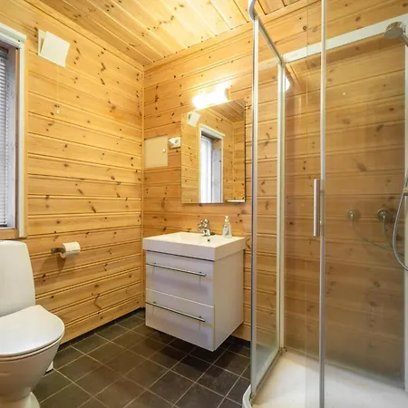 Alpesi faház With Sauna And Hot Tub Vradal