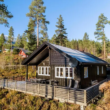 With Sauna And Hot Tub * Vradal